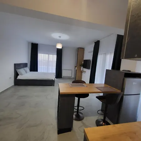 Sea Breeze 2 Mamaia Nord Apartment